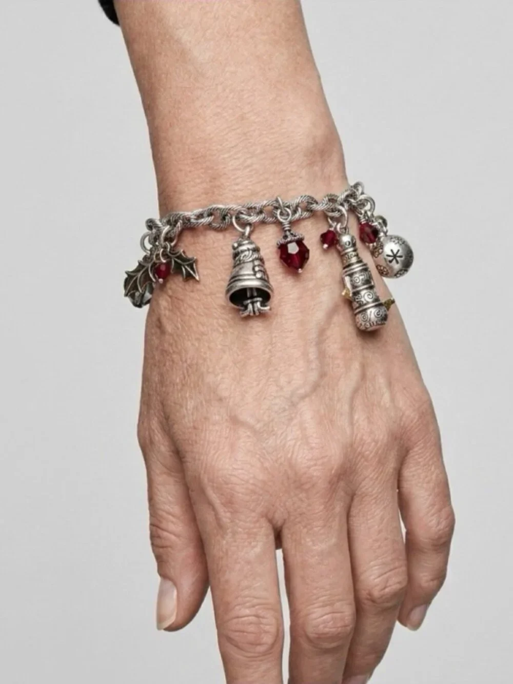 Brighton Holiday Christmas Story Silver Plate Crystal Womens Charm Bracelet 8.5”